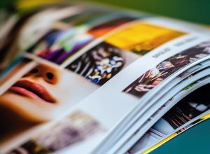 close-up-de-uma-revista-educacional-impressa-com-artigos-e-atividades-para-estudantes_995578-26026